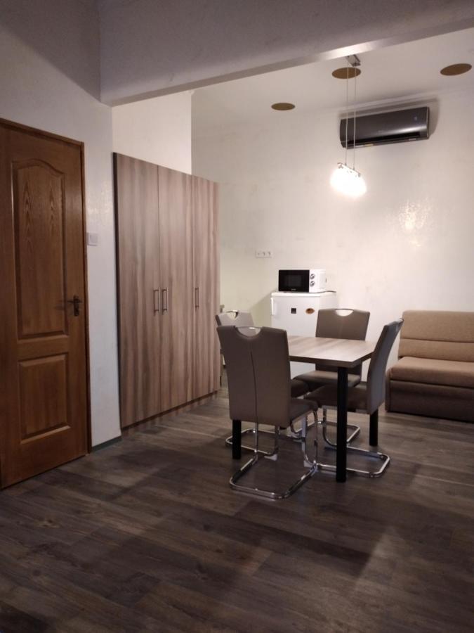 Bem Downtown Apartment เดเบรตเซน ภายนอก รูปภาพ